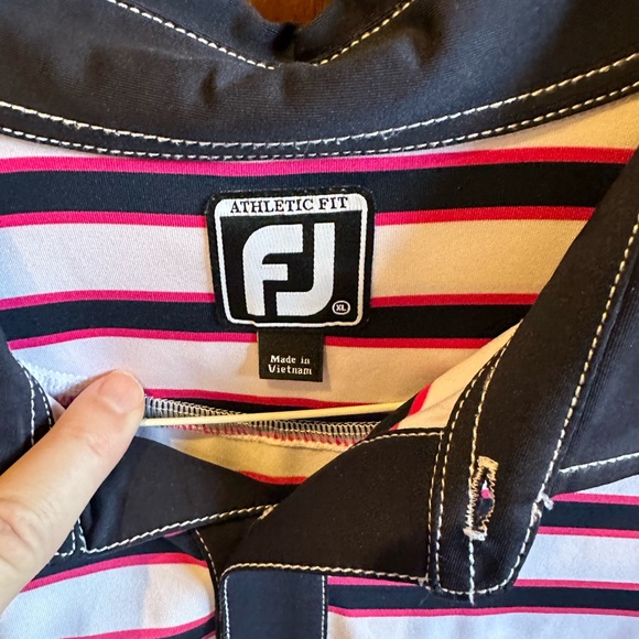 FootJoy golf shirt.    XL - Picture 2 of 3